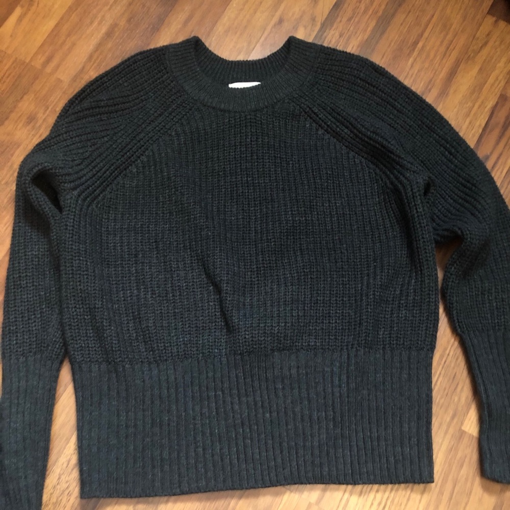 Woman’s sweater - dark gray